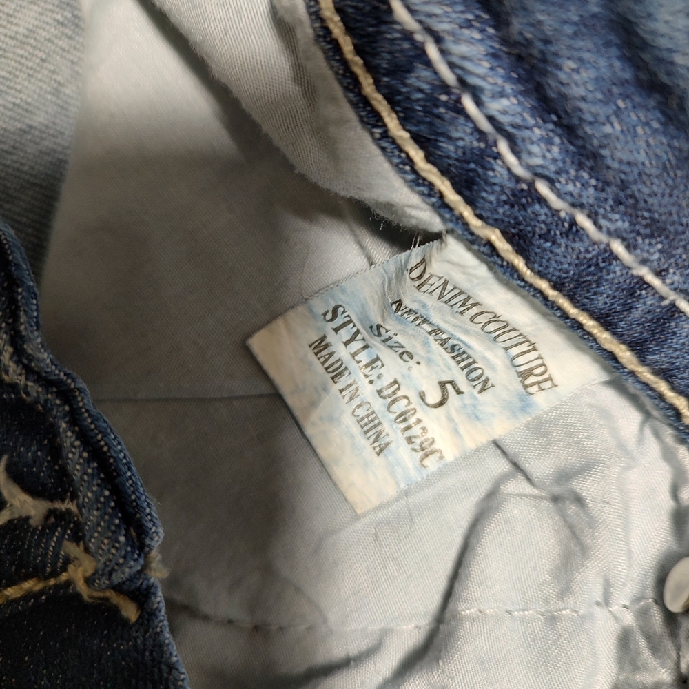 Denim Couture Embroidered Blue Cropped Jeans - Picture 7 of 7